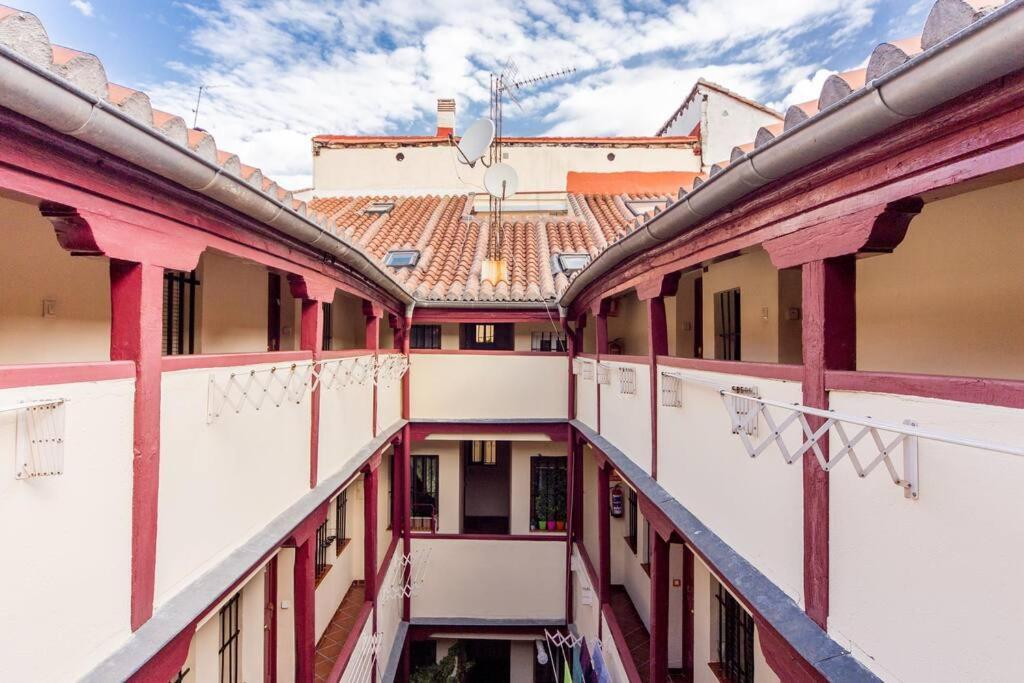 Bohemian 2Bedroom Attic In Lavapies Madrid Luaran gambar
